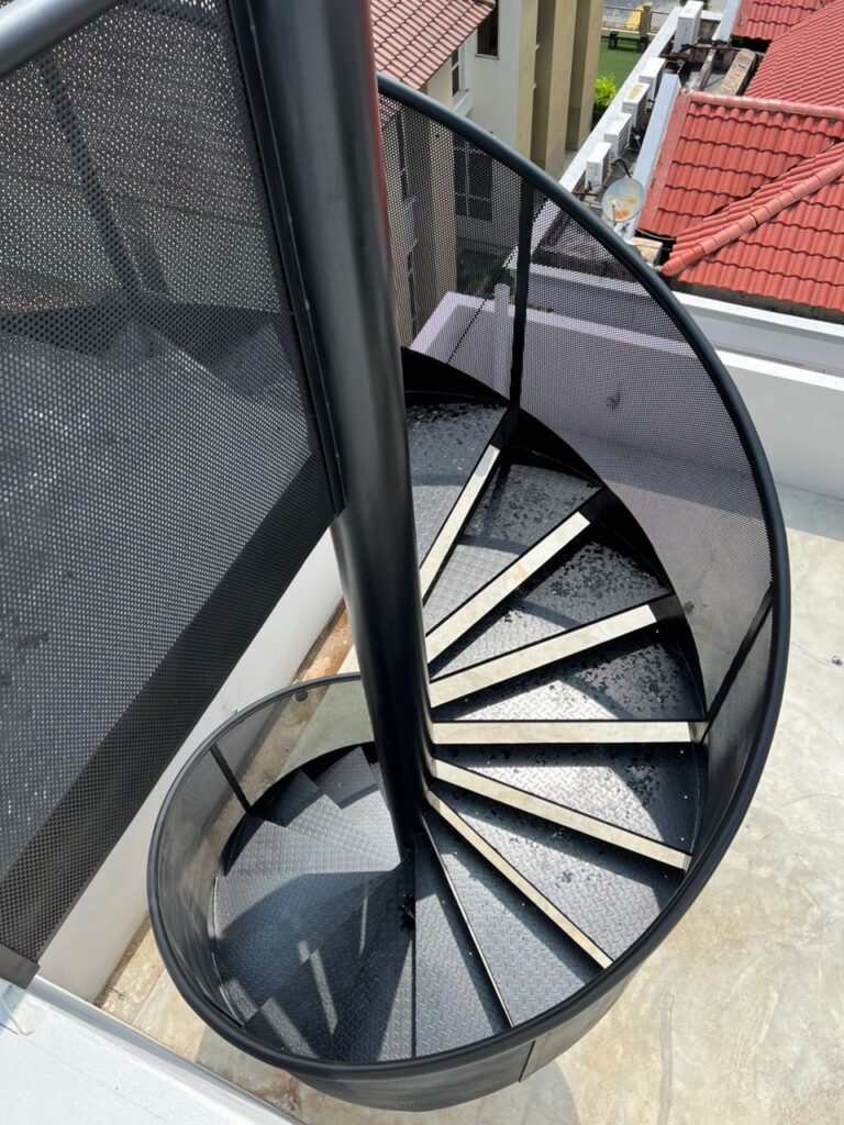 Spiral staircase saving space